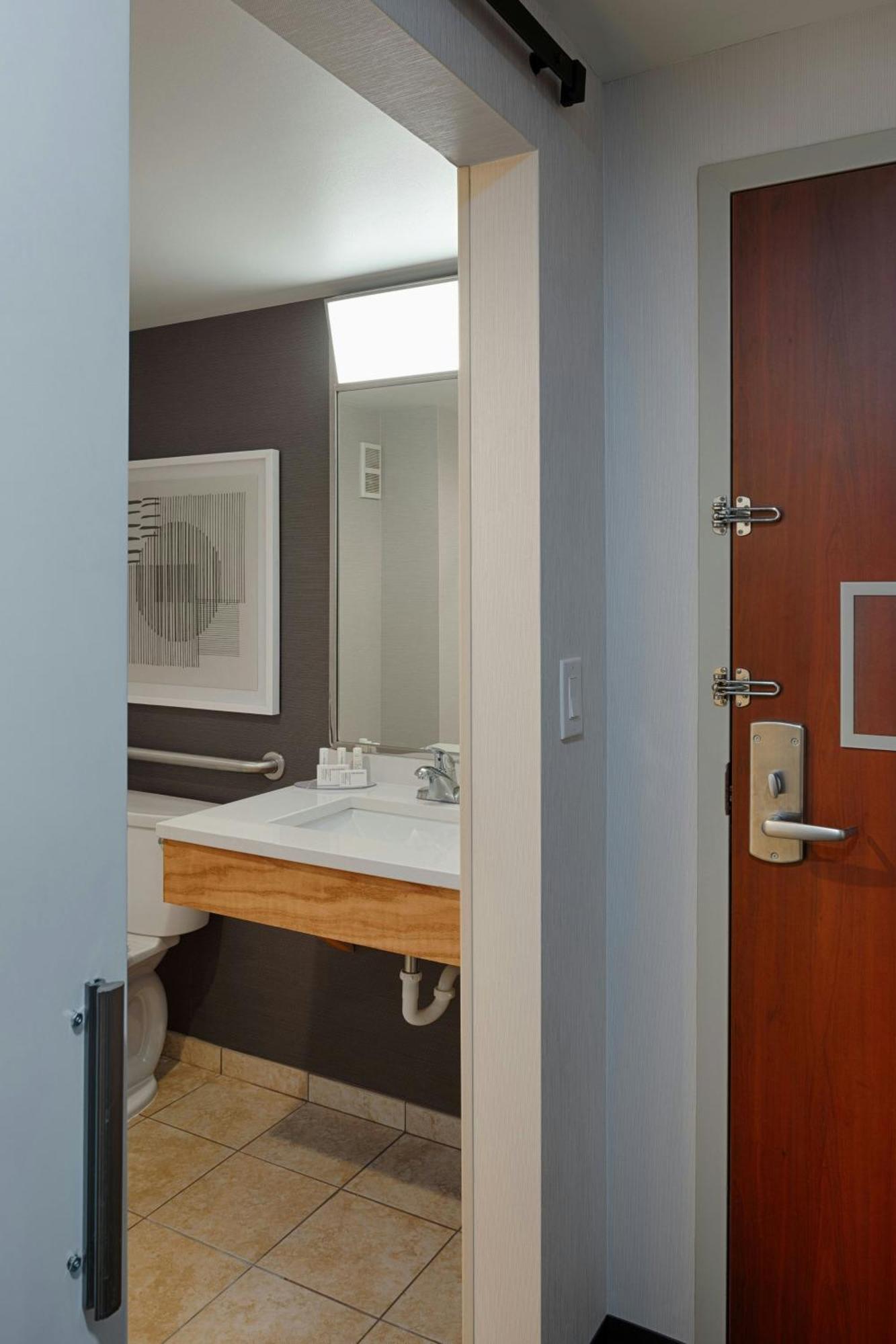 Courtyard By Marriott Springfield Downtown Exterior foto