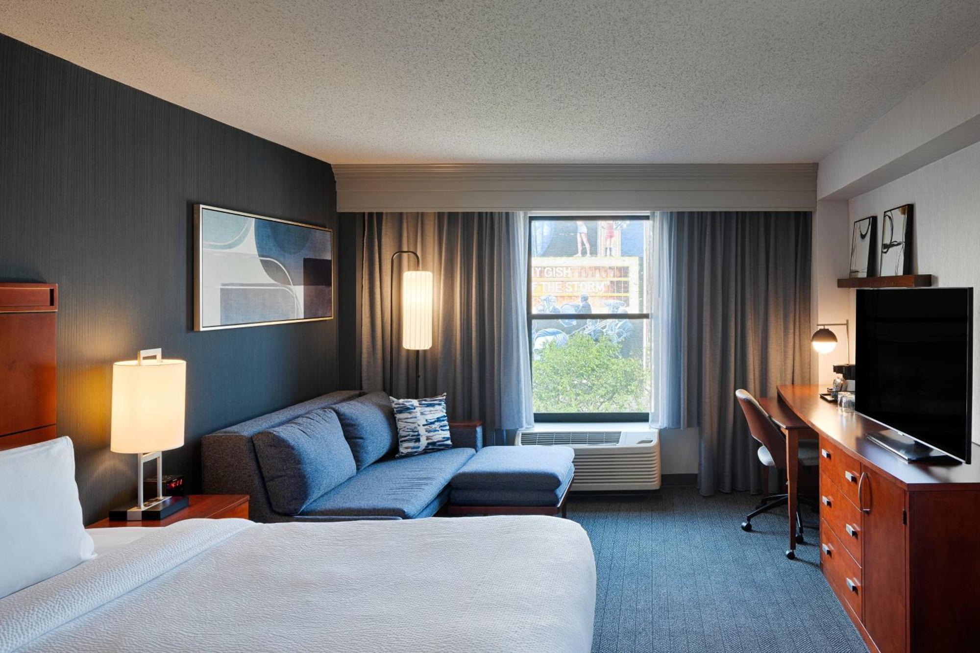 Courtyard By Marriott Springfield Downtown Exterior foto